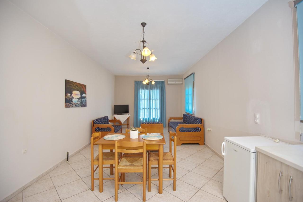 Kavos Apartments Alonissos Patitiri Exteriör bild