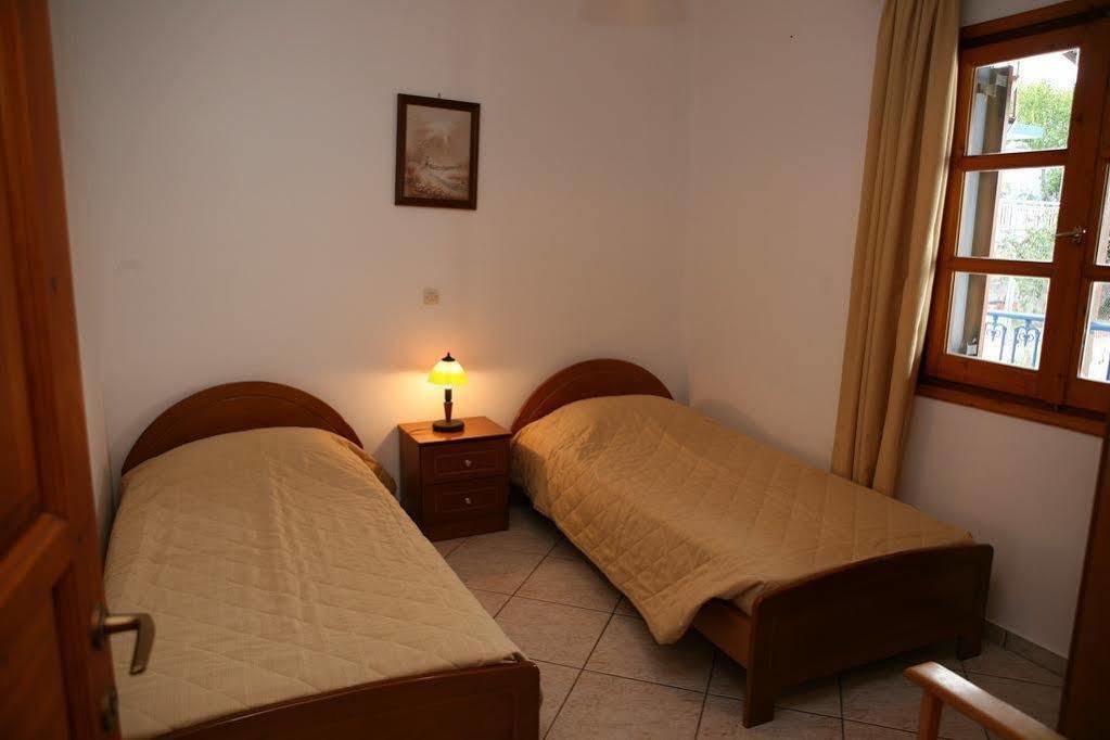 Kavos Apartments Alonissos Patitiri Exteriör bild