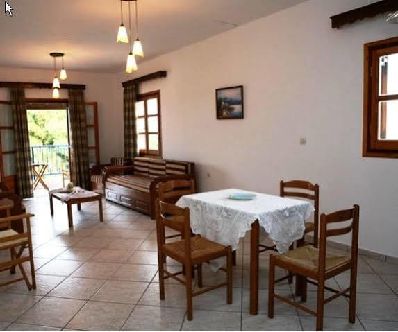 Kavos Apartments Alonissos Patitiri Exteriör bild
