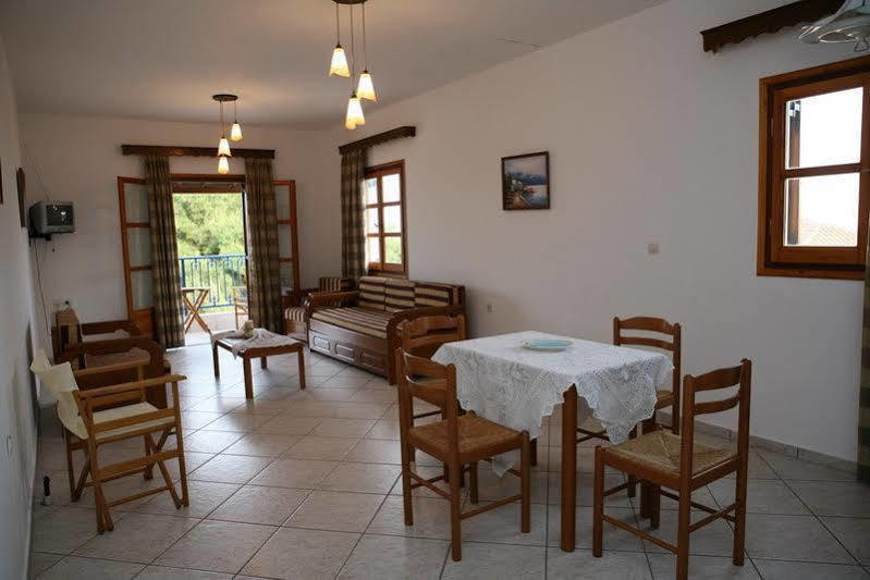 Kavos Apartments Alonissos Patitiri Exteriör bild
